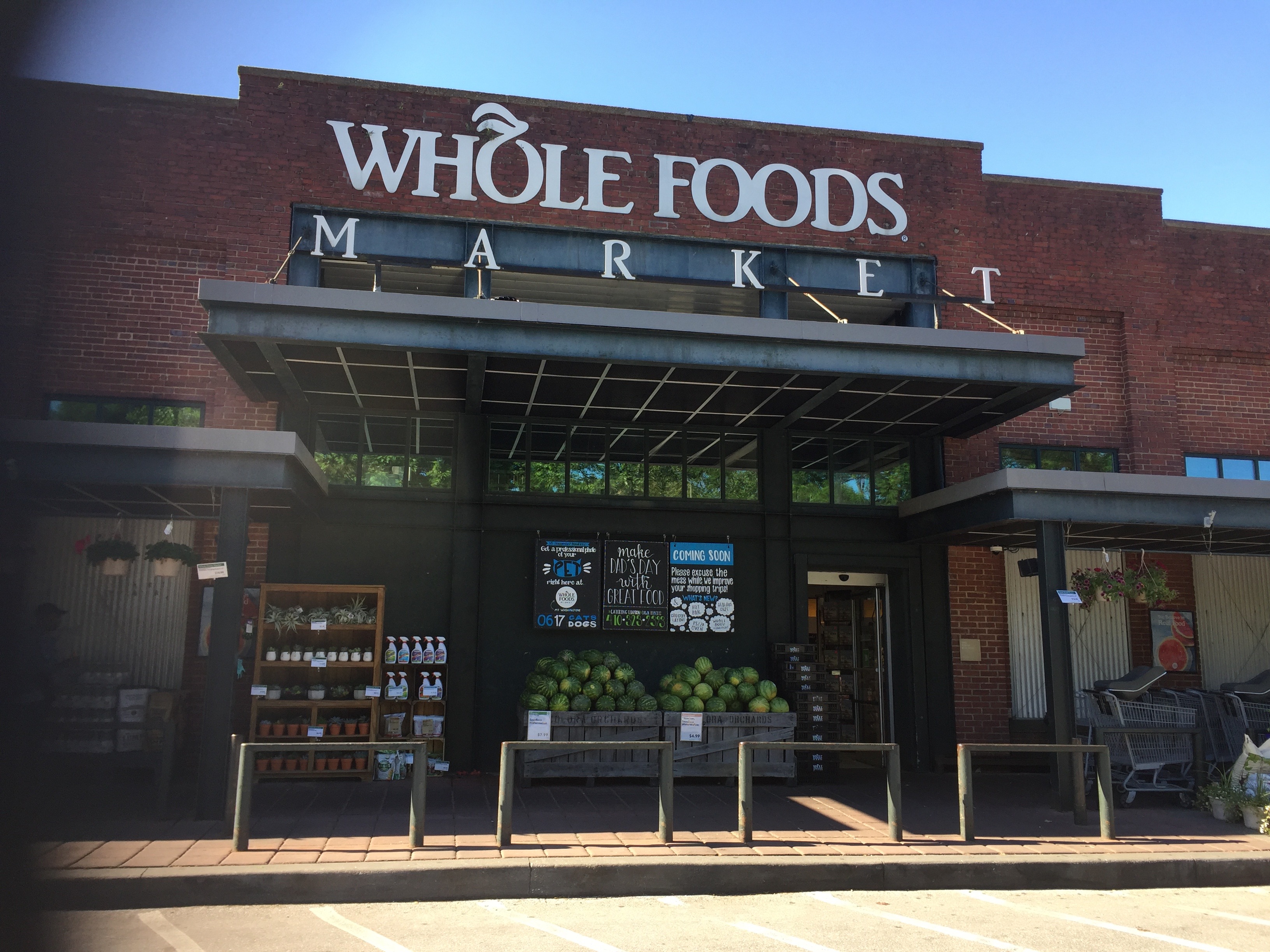 Whole Foods 5 minutes from apartment